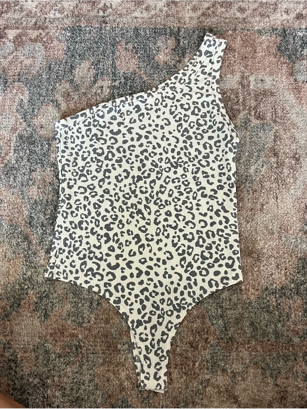 Women’s pink lily One-Shoulder Leopard Print One-Piece size small
